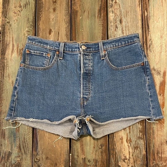 Levi’s 14/15 (32) 501s Shorts, High Rise Womens Denim Shorts Stretch Button Fly - Picture 12 of 14